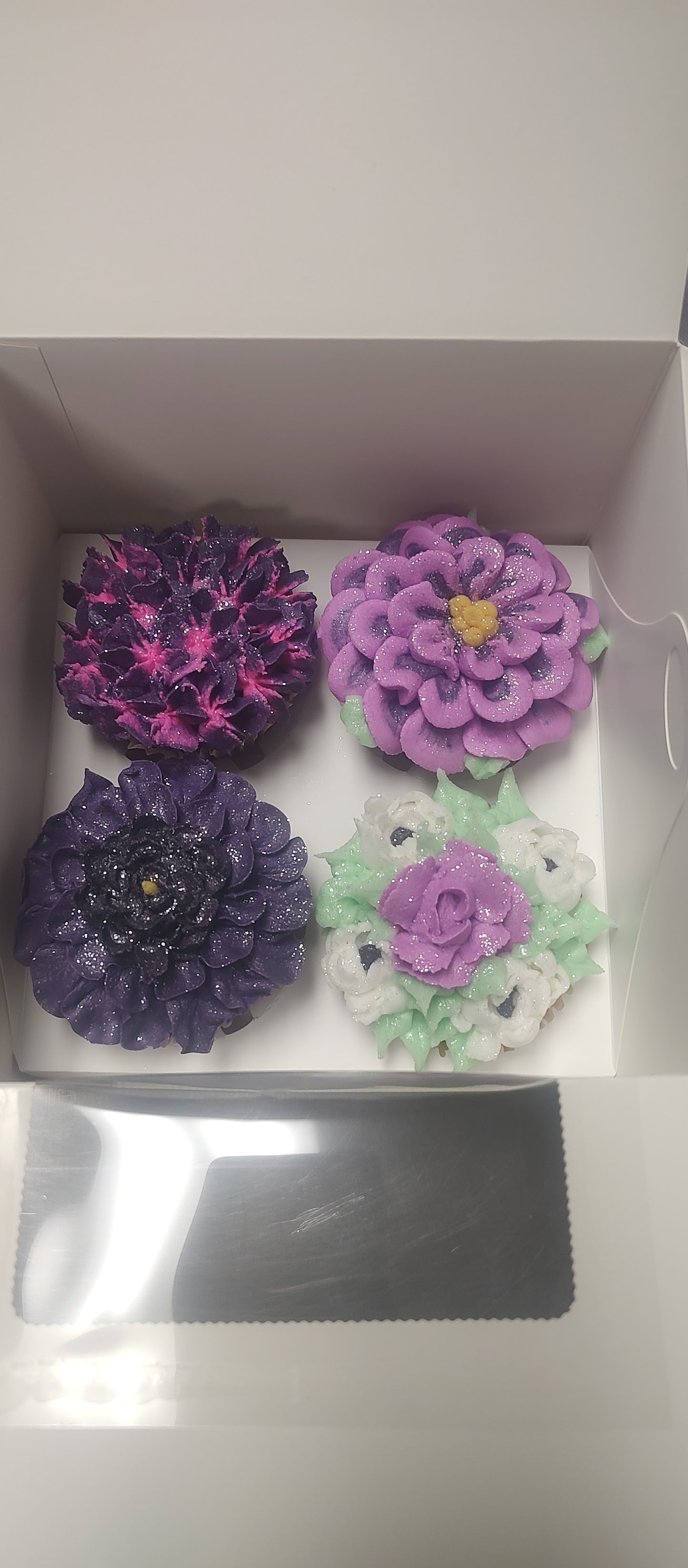 Cupcakes 1 dozen Floral