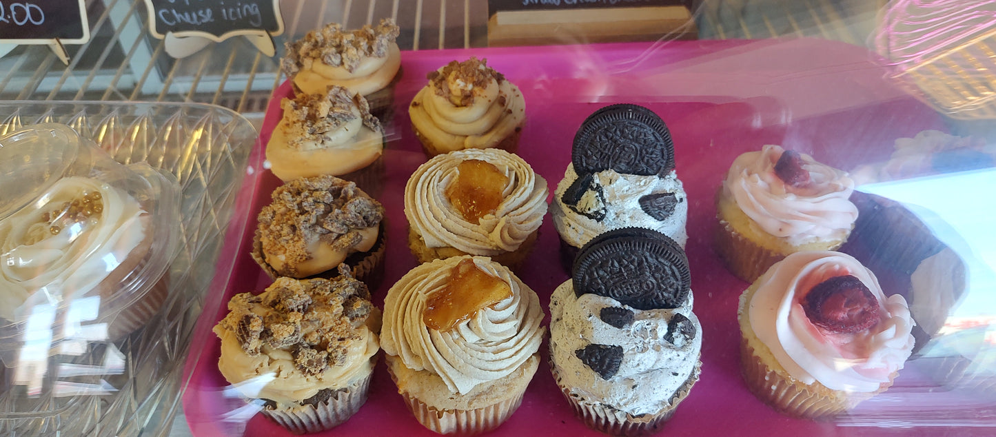 Gourmet Cupcakes by1/2 dozen